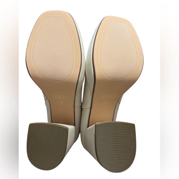 New in box Rialto Cream winter white Chunky Heel Boots Classic 7 1/2 - Picture 6 of 16